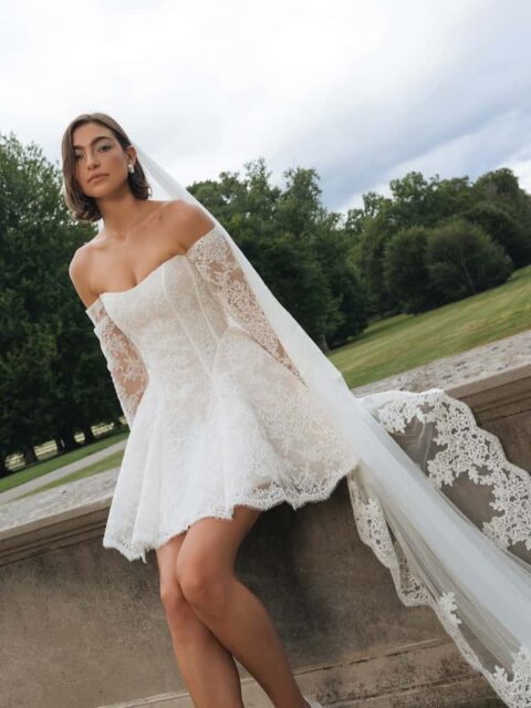 lace lover: Here comes vera 🤍
swipe to see how you can wear it.