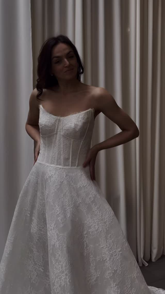 For the romantic brides to be 🤍
new gowns drop our floor ladies. come in to try on for 2027!
@watters