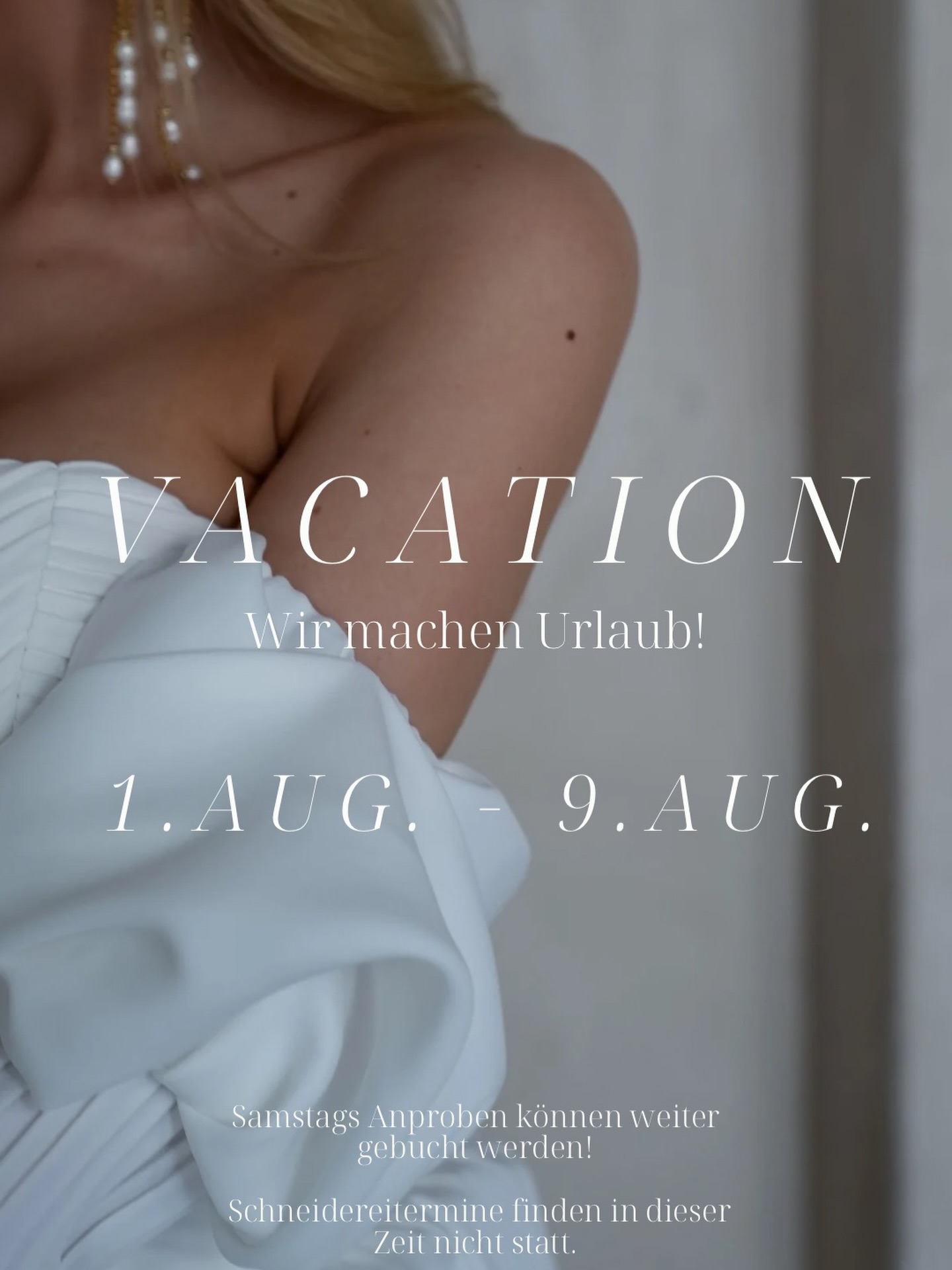 Hier ein kleiner Reminder, hauptsächlich für unsere JENARIBRIDES.
In der Woche vom 1.8.-9.8. bin ich in den Betriebsferien und gönne mir eine kleine Auszeit.
Daher ist es wichtig, wenn ihr im August heiratet, dass ich in der Woche keine Abholungen und Abstecktermine anbieten kann.
Für alle Beratungstermine stehen euch meine Mädels hier zur Stellung und beraten euch bei eurer Traumkleidsuche.
Bei Fragen, meldet euch gerne.
liebe Grüße
Nadja
Foto @suipysphotography